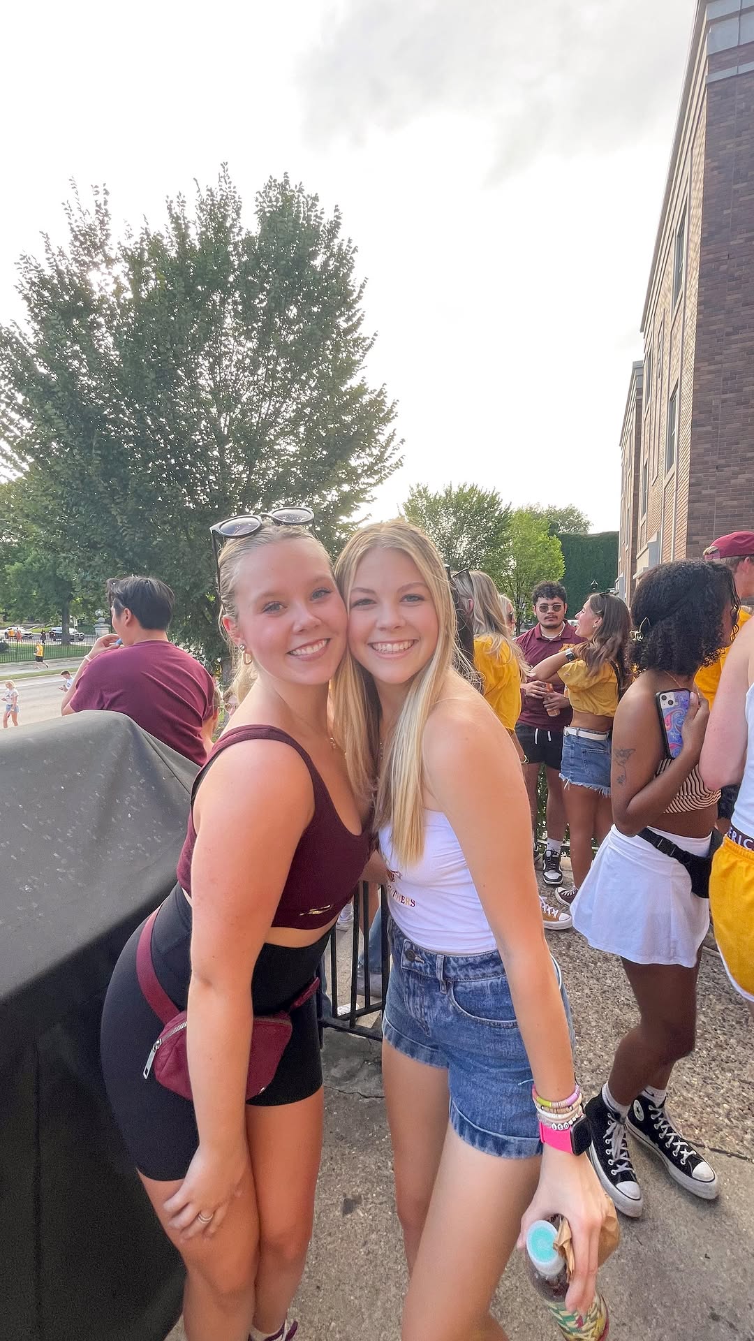 Recap of our third renewal event \ud83e\udd29\n\nIf you haven't resigned or signed a lease with us, come down to the office to lock in \ud83d\udd12\n\n@alaninutrition