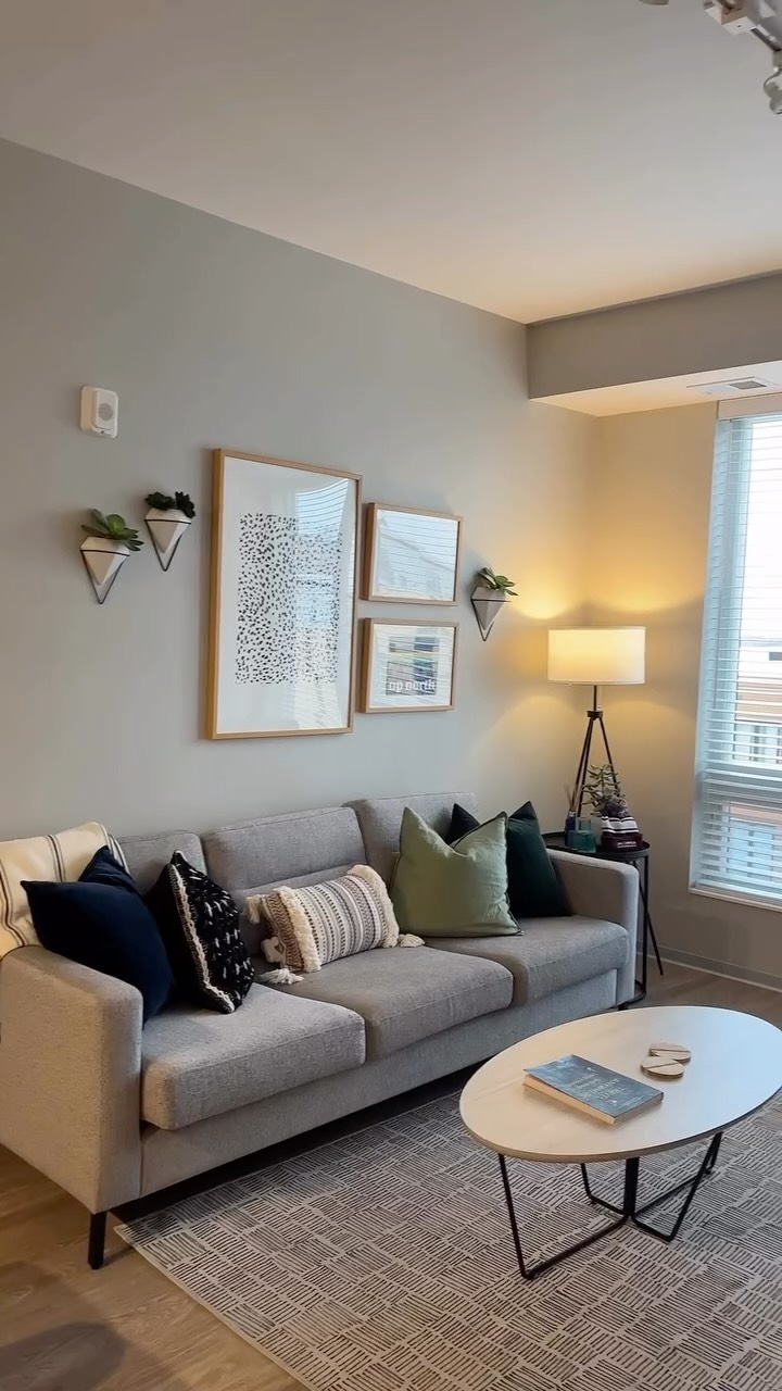 Be the 1\ufe0f\u20e3st to know that we just dropped NEW specials!\n\nStart your application or schedule a tour (virtual tours included) to lock in your offer! \ud83d\udd12 \n\nThese deals are limited, so get one step ahead and check your future home off your Christmas list! \ud83c\udf81