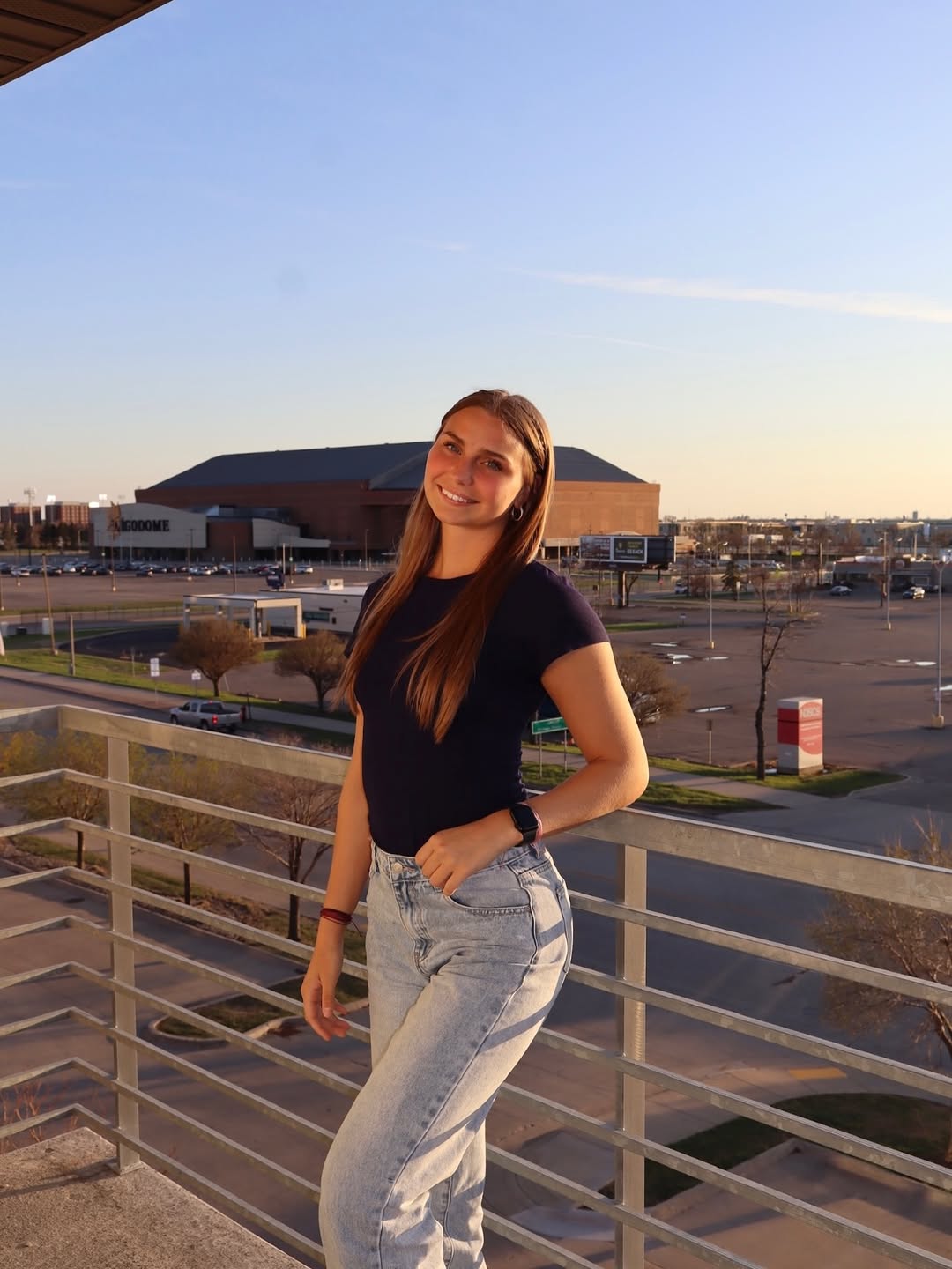 Hey everyone!! Meet Genevieve! She loves spending her time snowboarding, cheering on the Gopher football team, and going on walks with her friends. She's always staying active and enjoying her time outdoors. She's super excited to join the UNCOMMON team so wish her a happy hello:)