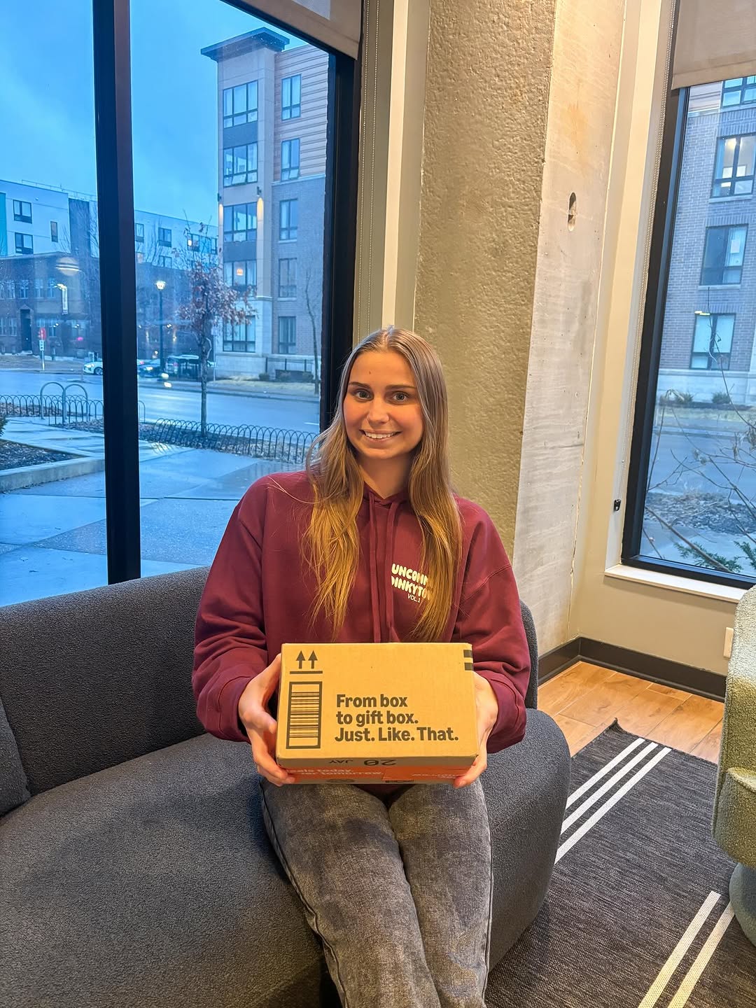 For those who are still on campus \ud83d\udc40 \n\nIt's Win it Wednesday! \n\nTour UNCOMMON today to enter to win a $50 Amazon Gift card \ud83d\udcb5