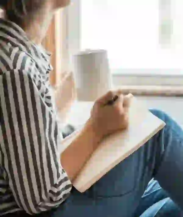 Student Studying in UNCOMMON Dinkytown Apartment