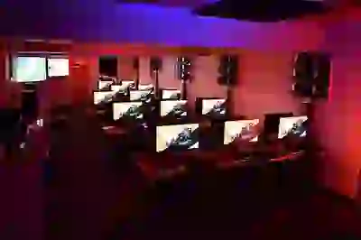 Left Click Lounge